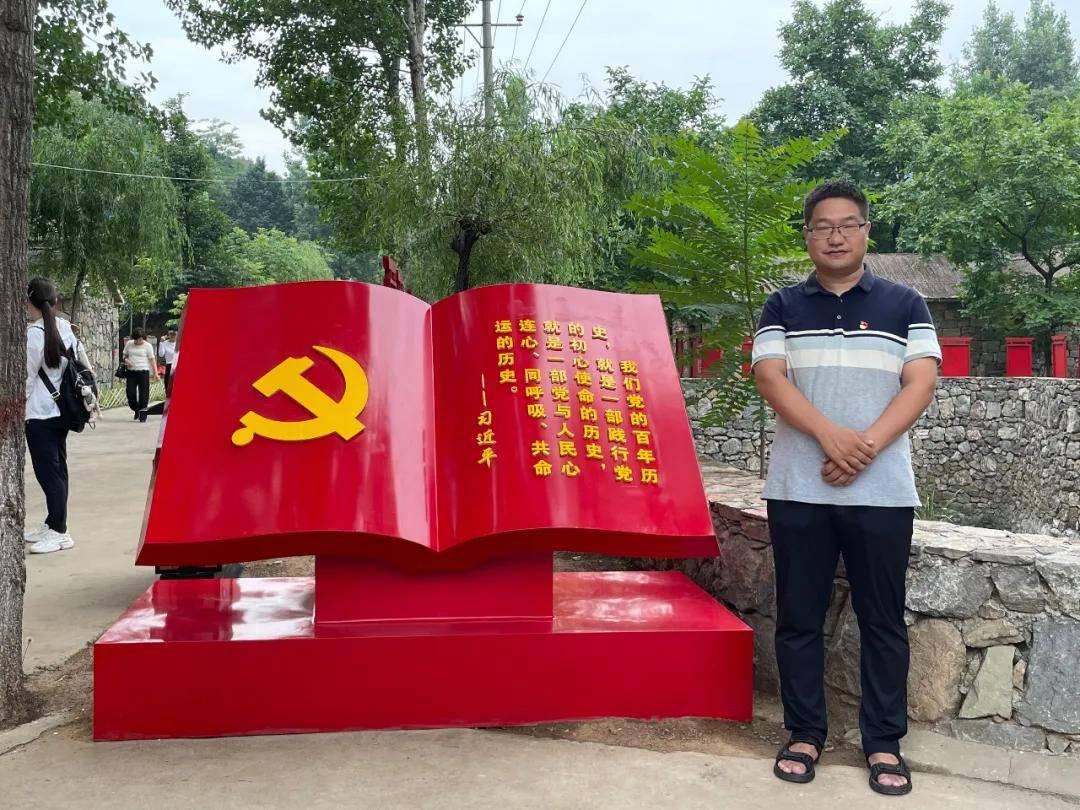 划龙舟吃粽子